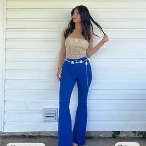 🔥Blue Flare Leg Jeans with amazing stretch!